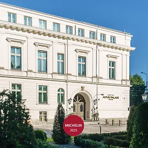 Altus Palace - Destigo فندق فروتسواف